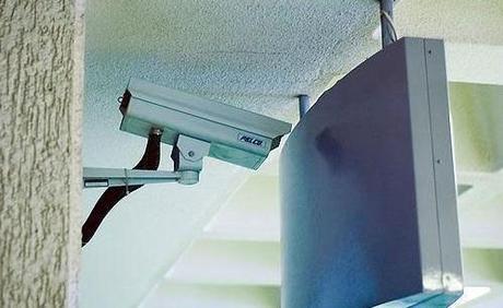 10 Seriously Messed Up Security Camera Installations, slide 3