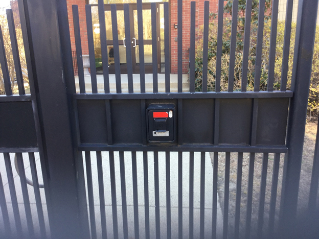 10 School Safety Dos and Don’ts Caught on Camera by Security Consultants, slide 6